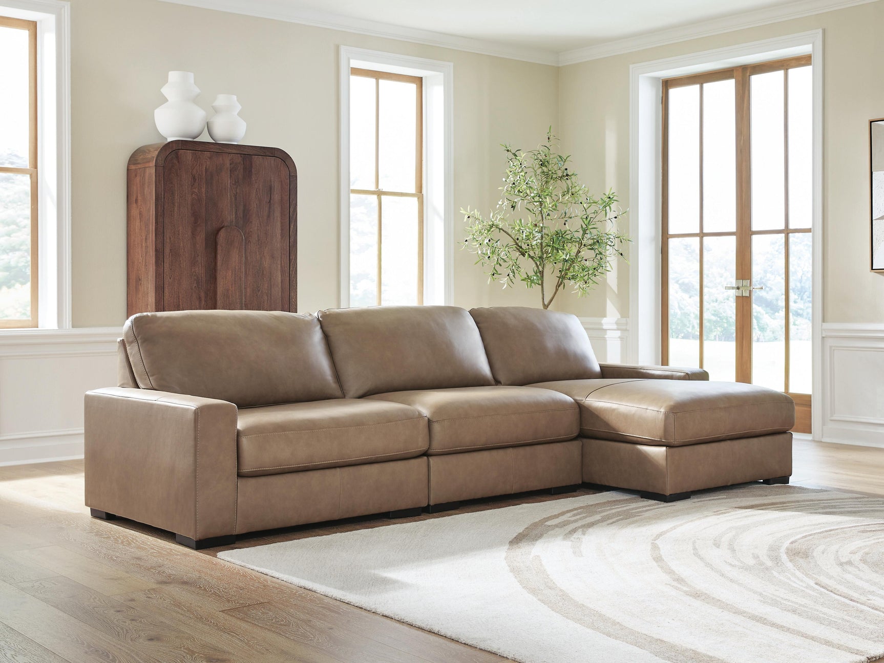 Veronella Sahara Leather 3-Piece Sectional with Chaise
