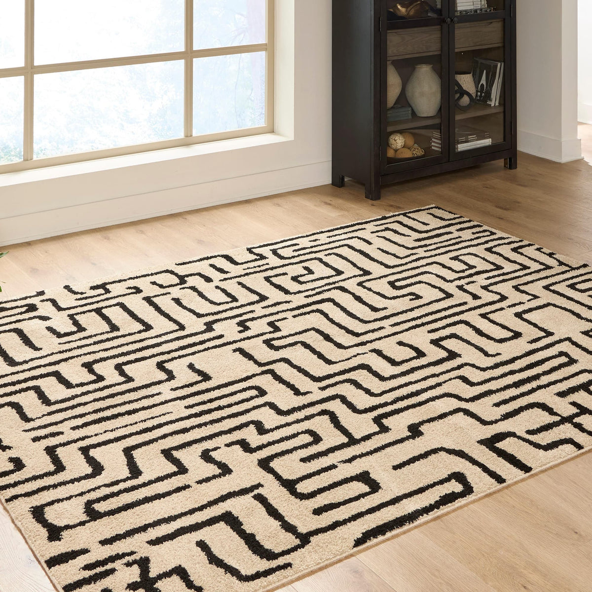 Timworth Black/Beige Washable Large Rug — product view