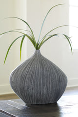 Donya Antique Black Vase A2000547