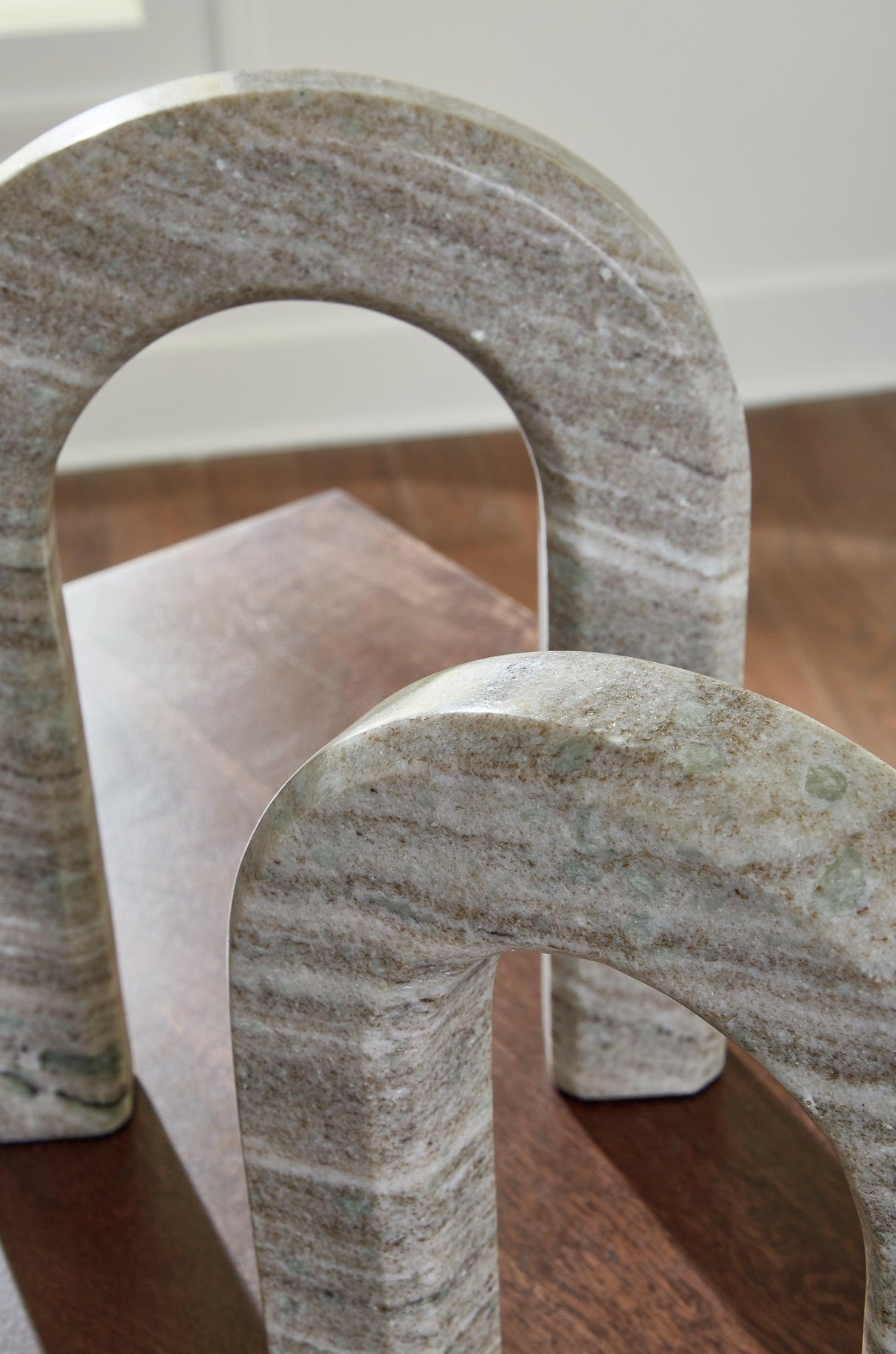 Keithton Taupe Sculpture Set (Set Of 2) - Ella Furniture