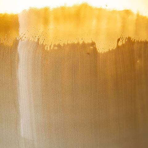 Wynburg White/Amber Vase finish detail
