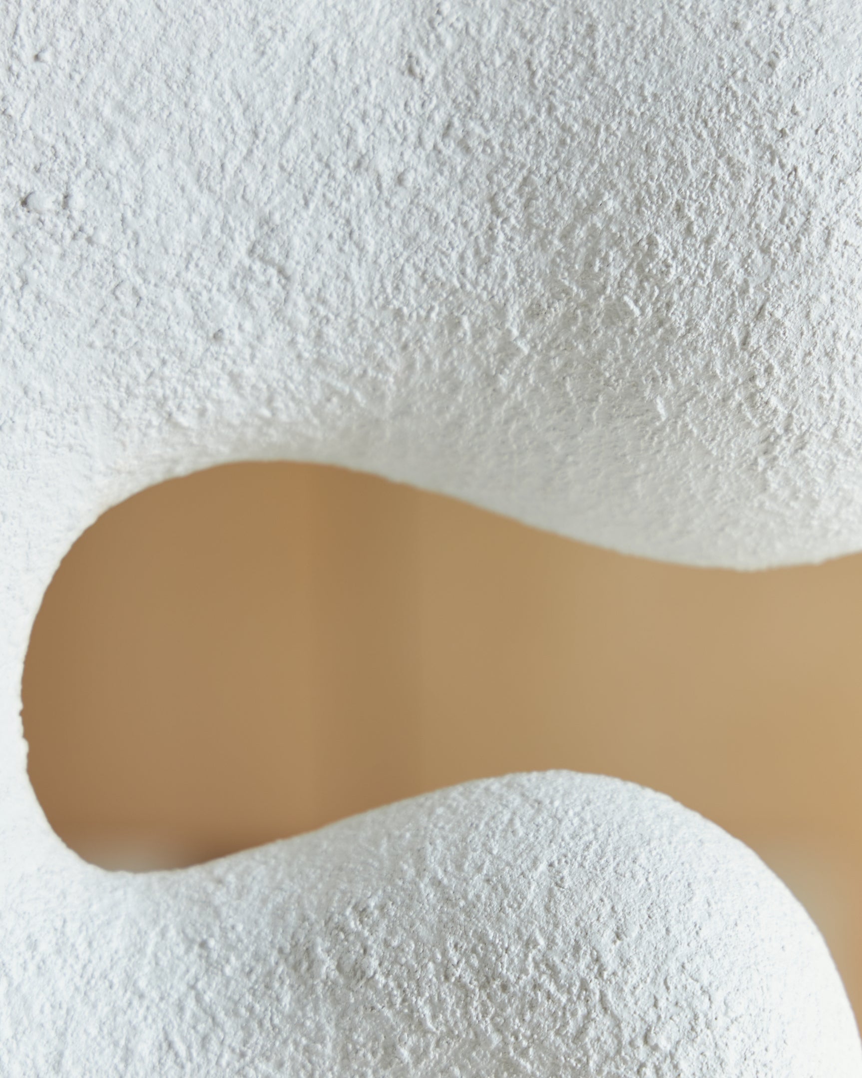 Lavarsen White/Brown Sculpture