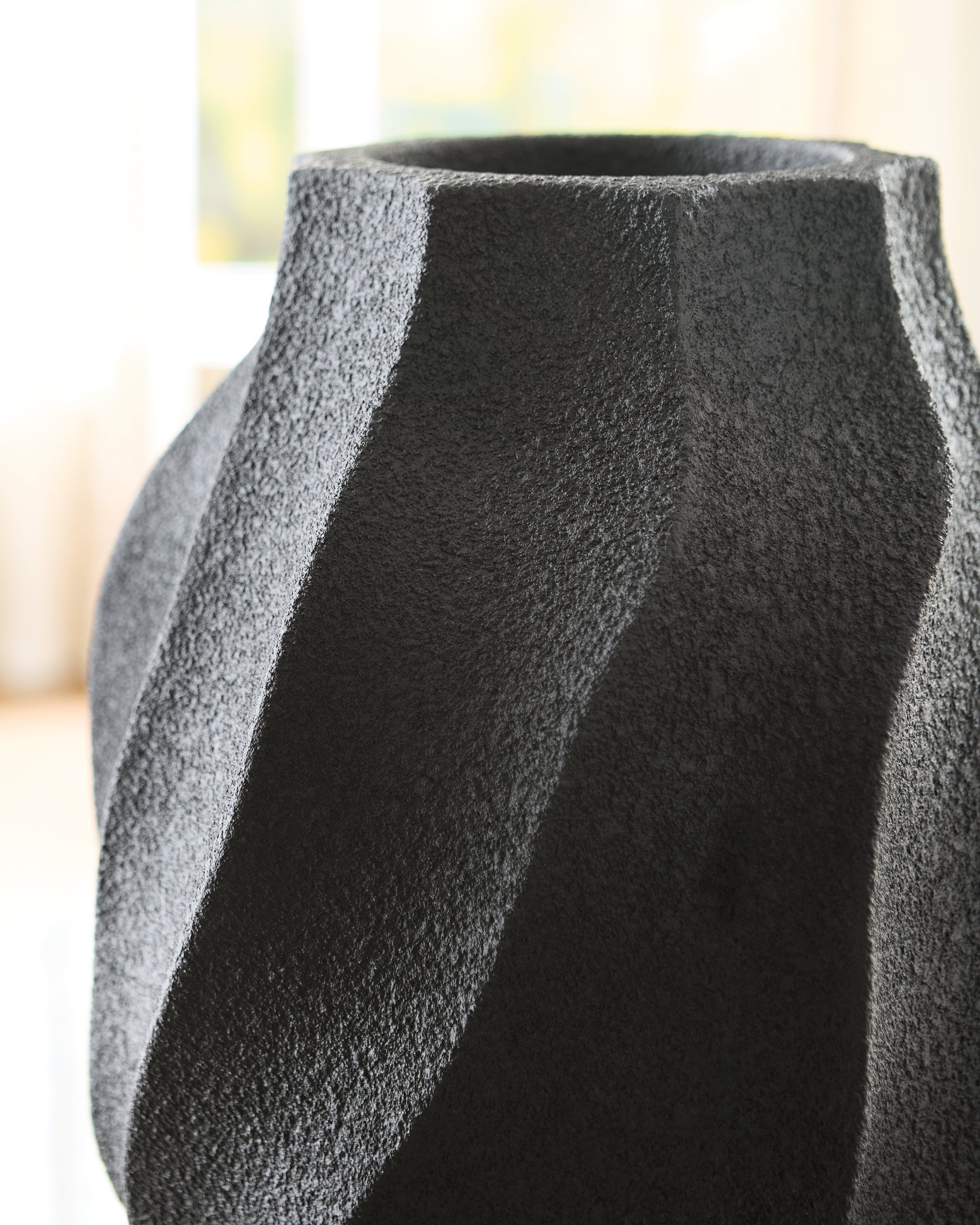 Judworth Black Vase
