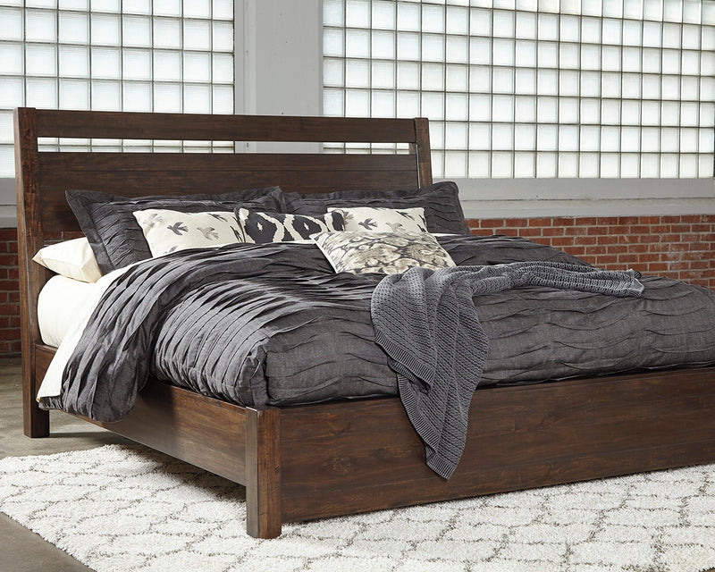 Starmore Brown Queen Panel Bed