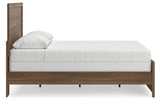 Broachmyn Auburn Queen Panel Bed
