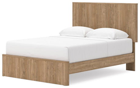 Gramburg Warm Natural Brown Queen Panel Platform Bed angled view