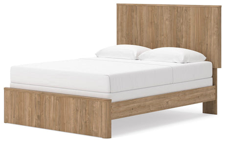 Gramburg Warm Natural Brown Queen Panel Bed angled view