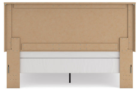 Gramburg Warm Natural Brown King Panel Bed view 8