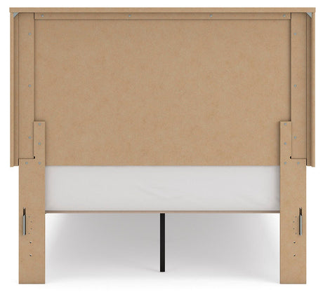 Gramburg Warm Natural Brown Full Panel Platform Bed view 8
