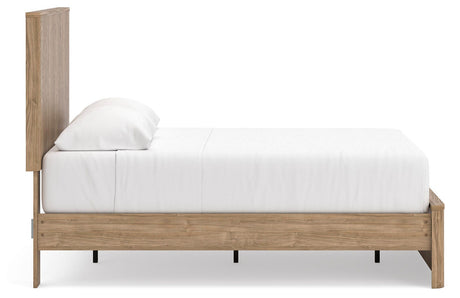 Gramburg Warm Natural Brown Full Panel Platform Bed view 9