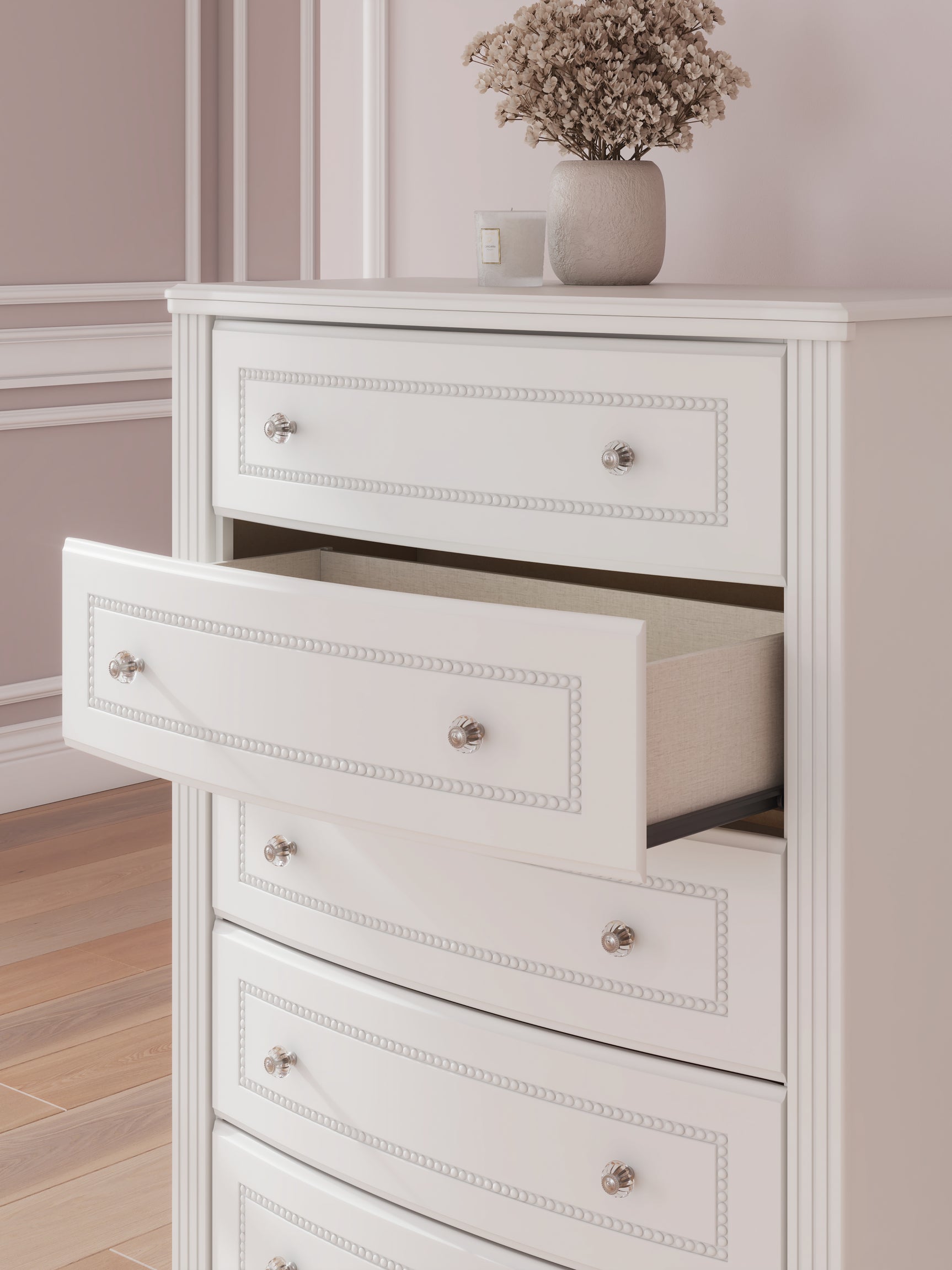 Kozlani White Chest of Drawers