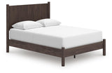 Pamytta Brown Platform Bedroom Set angled view