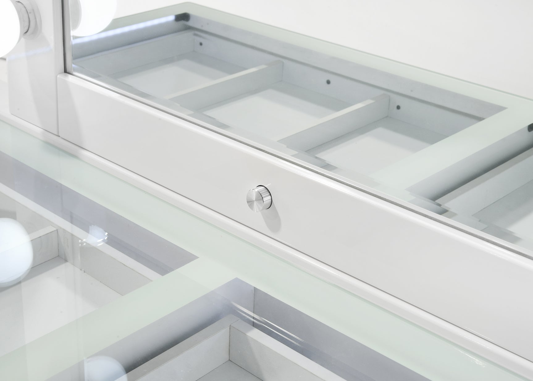 Luxo White Vanity Set