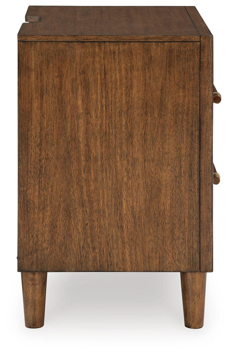 Lyncott Brown Upholstered Panel Bedroom Set view 21
