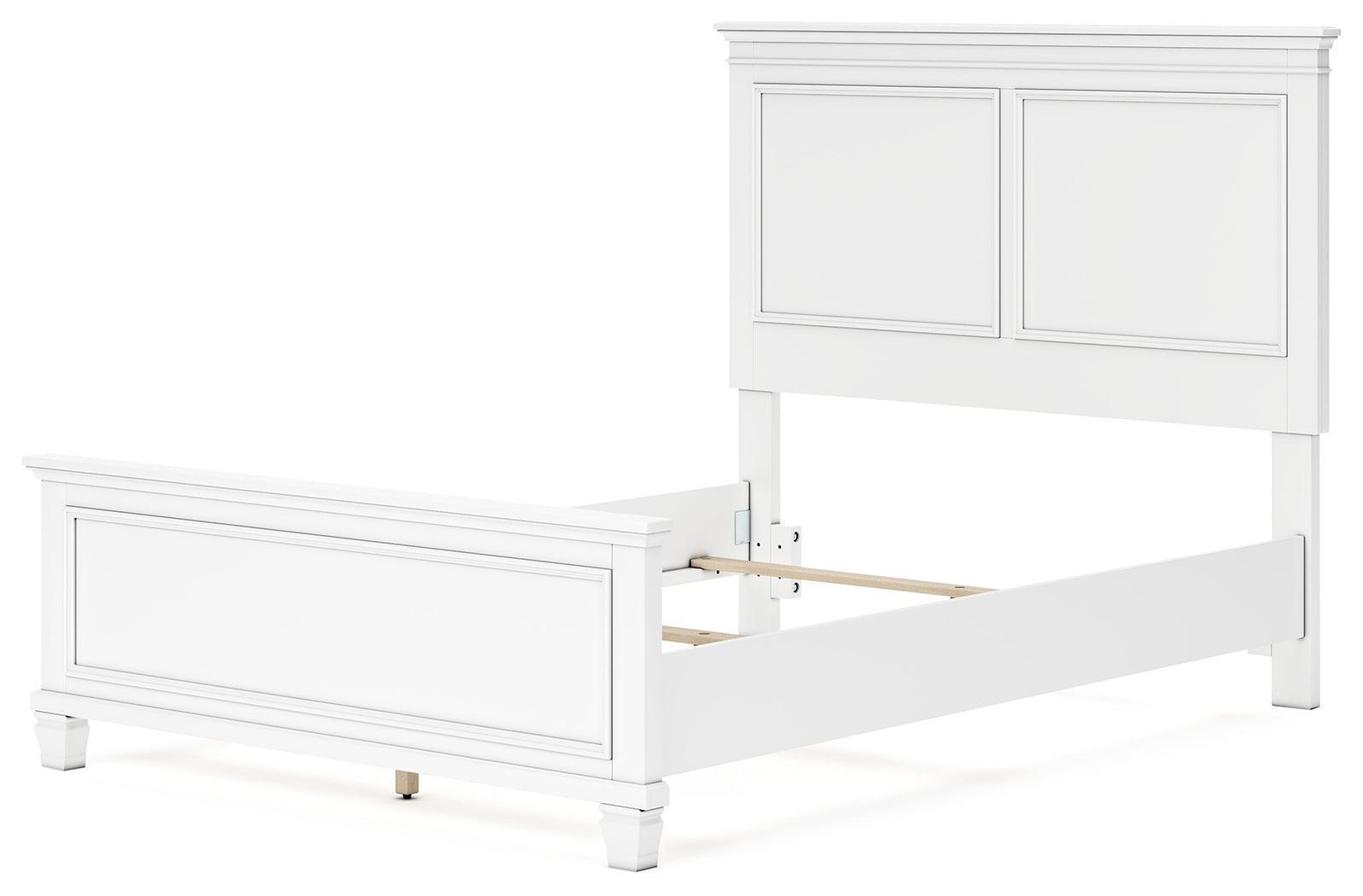 Fortman White Full Panel Bed - Full Size
