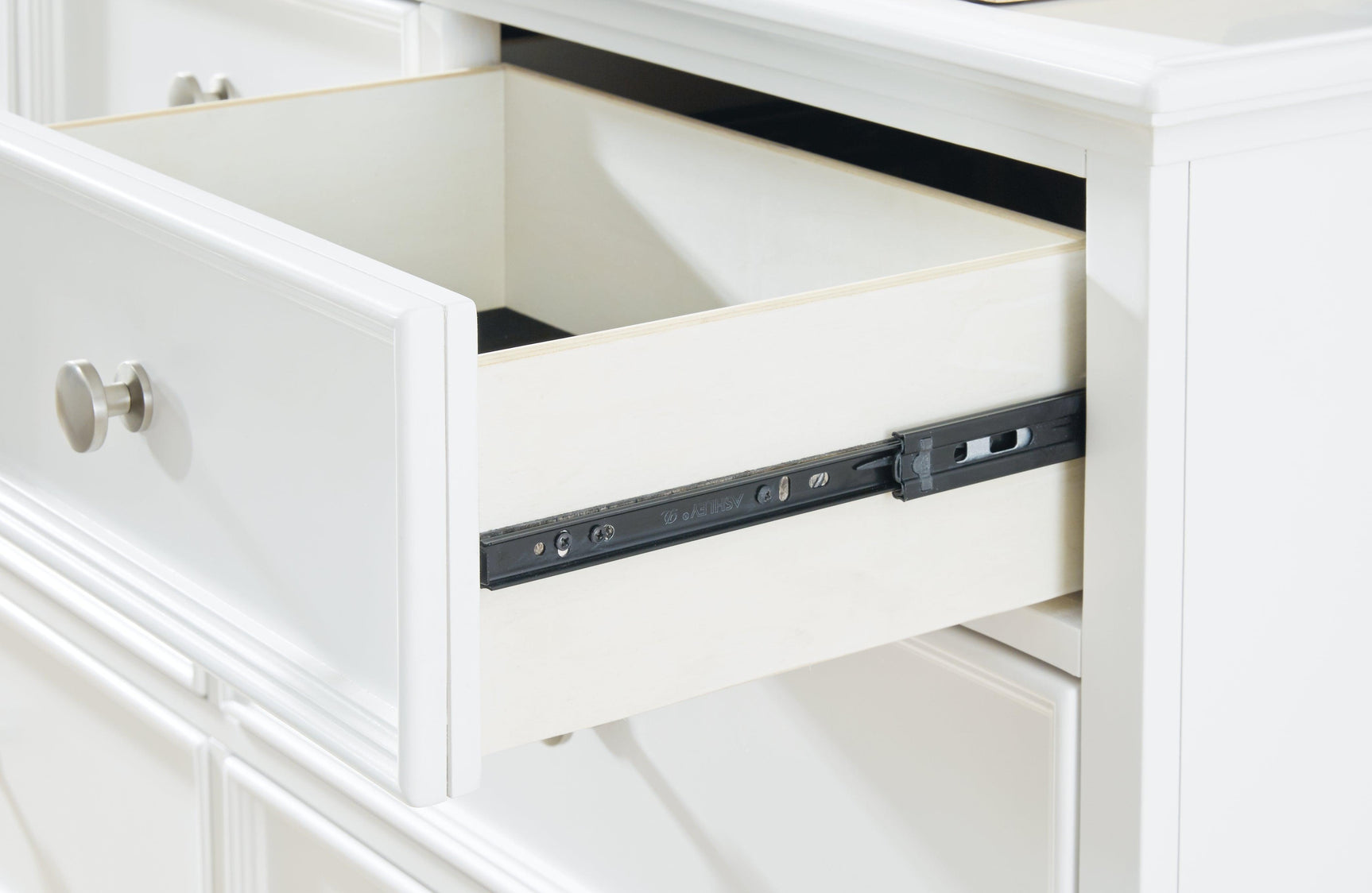 Fortman White 7-Drawer Dresser with Mirror