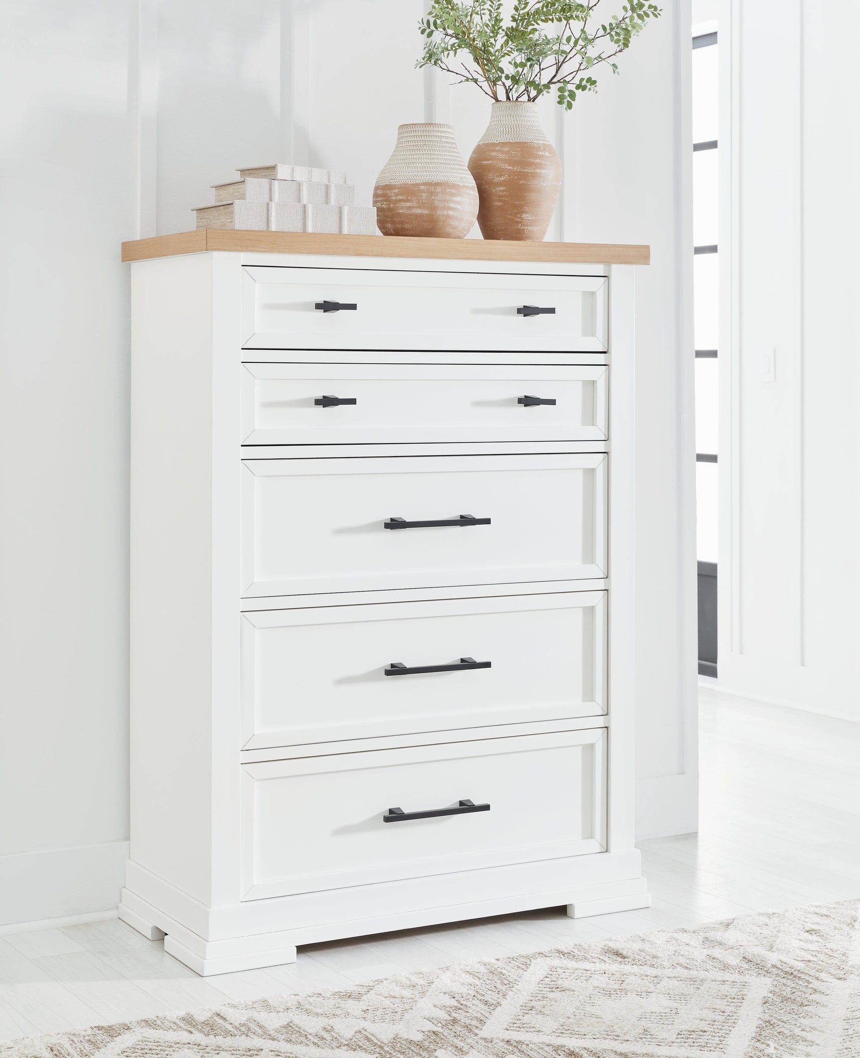 Ashbryn White Natural Chest Of Drawers