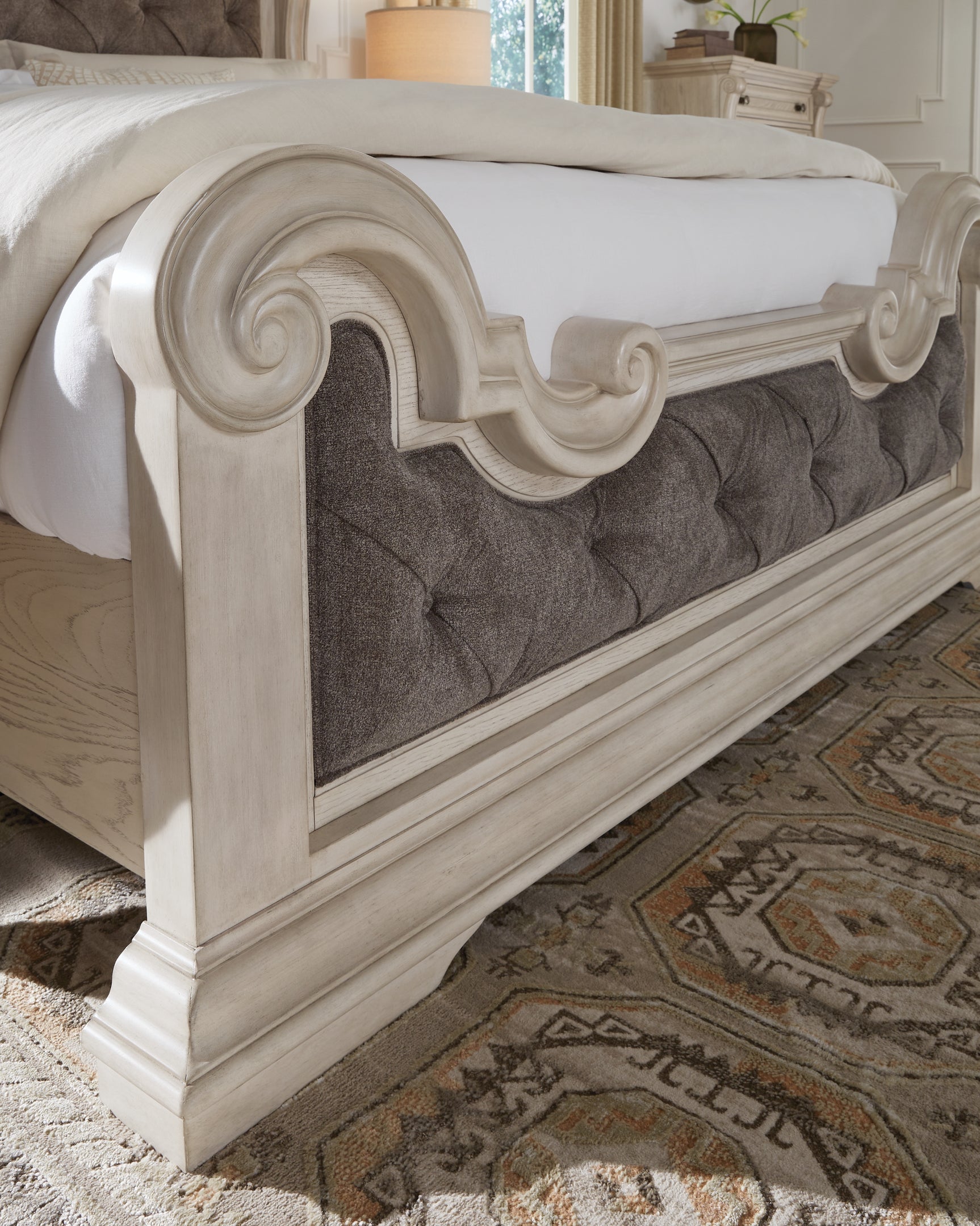 Bruchandi Antique White King Upholstered Panel Bed