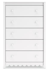 Hallityn White Chest of Drawers