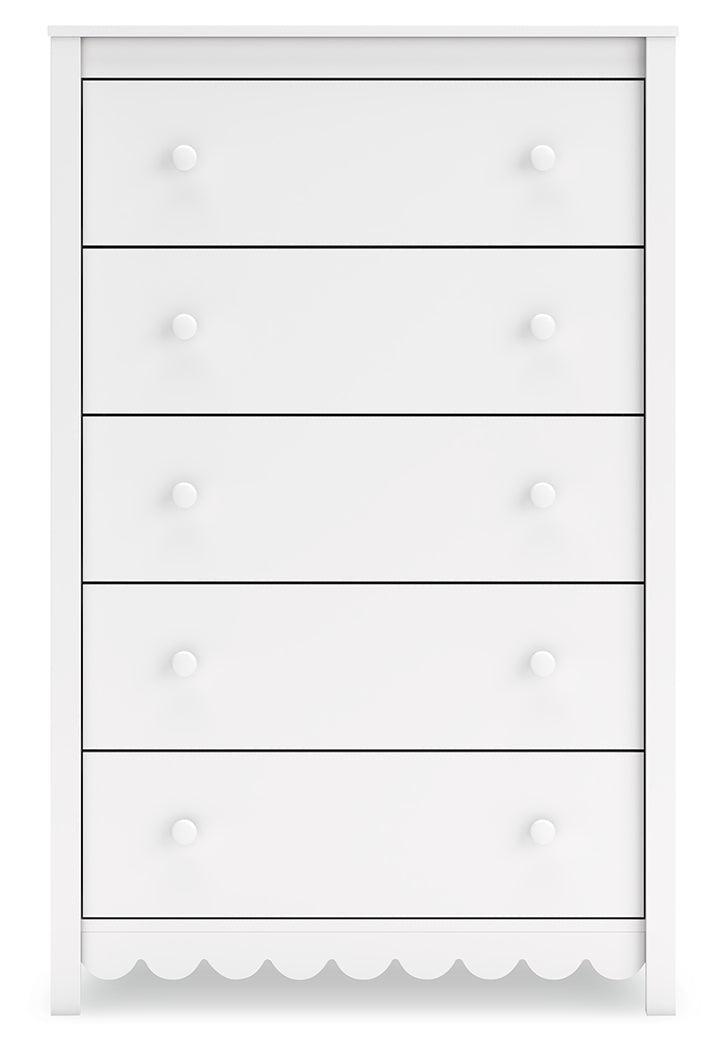 Hallityn White Chest of Drawers
