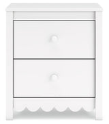 Hallityn White Nightstand