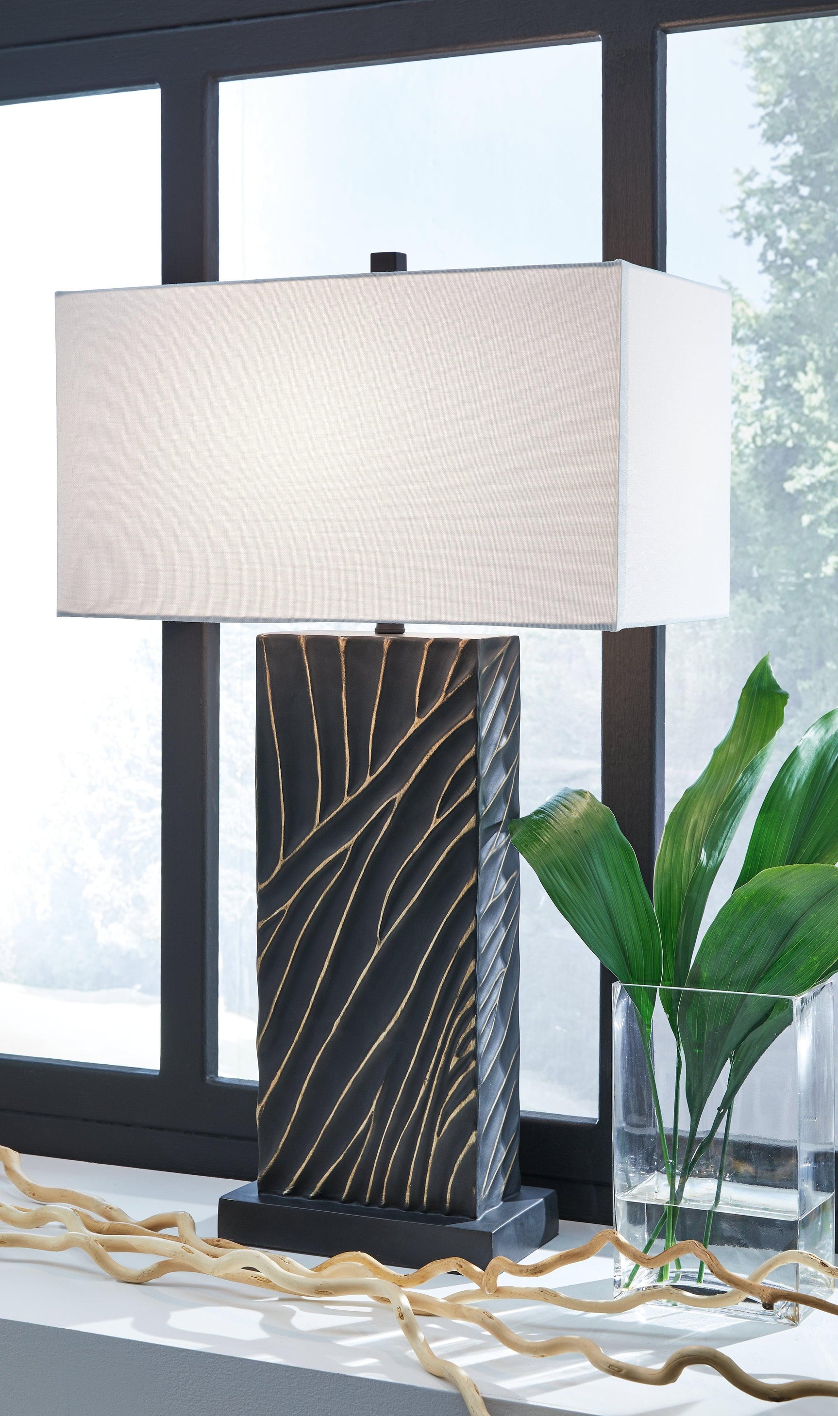 Bartlen Black/Gold Finish 2-Piece Table Lamp Set