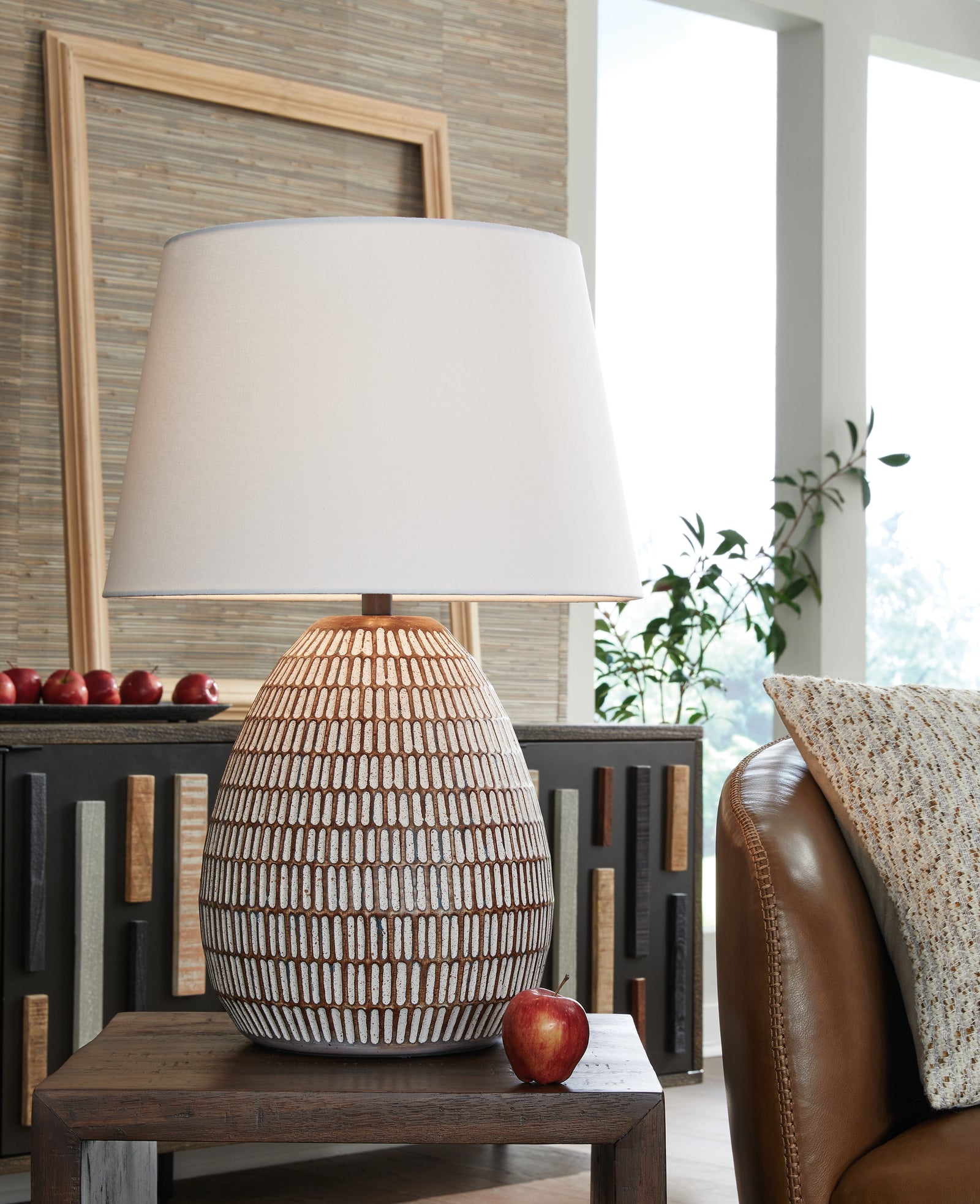 Darrich Beige White Table Lamp