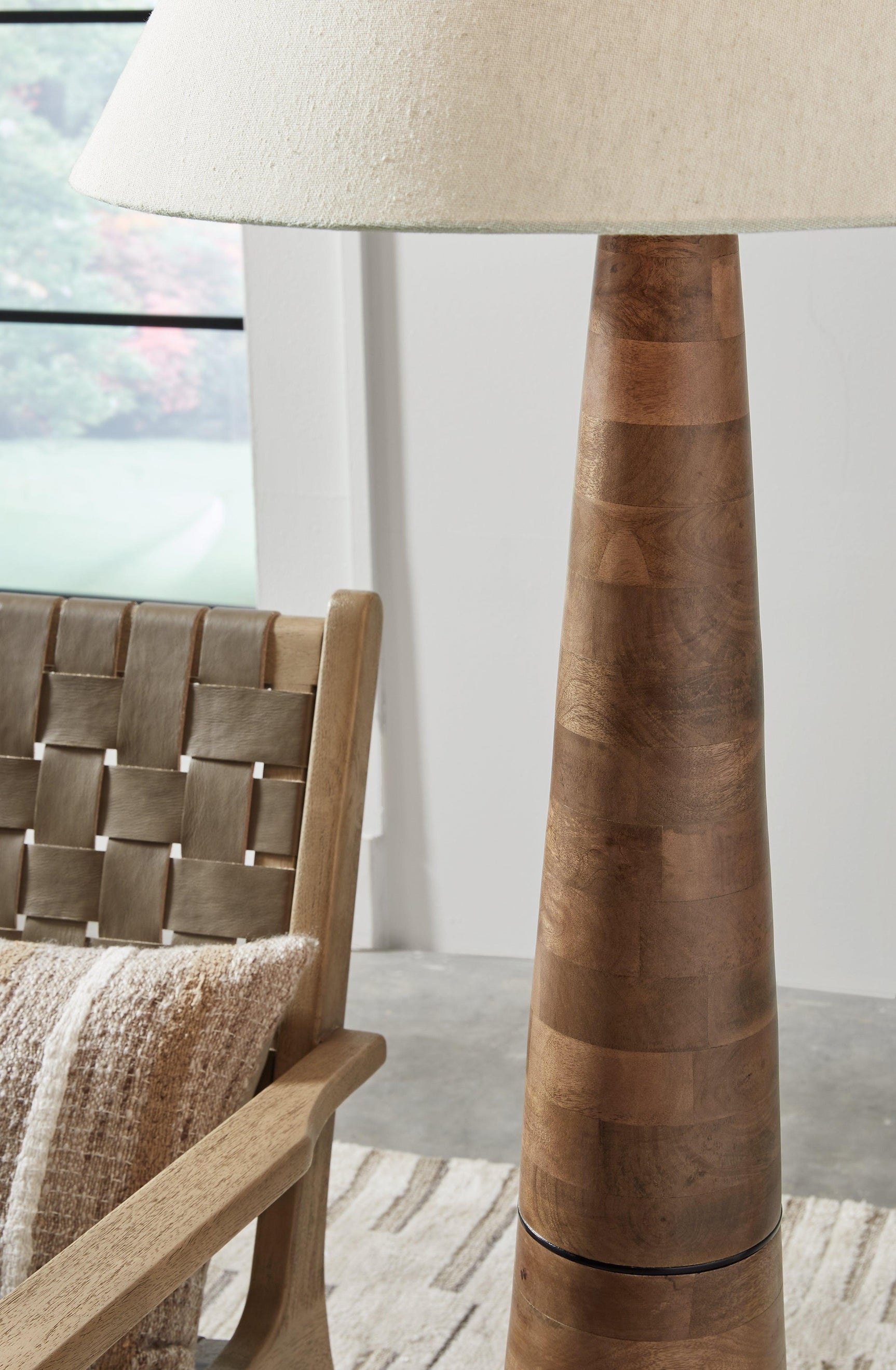 Danset Brown Floor Lamp - Ella Furniture