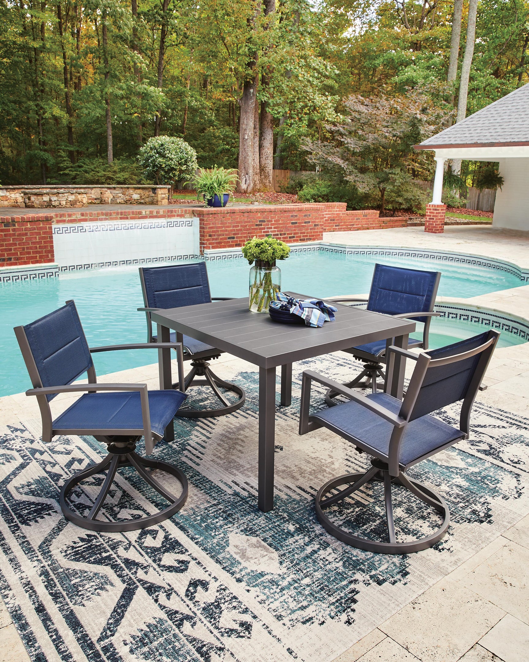 Rocky Gray Creek Outdoor Dining Table and 4 Chairs