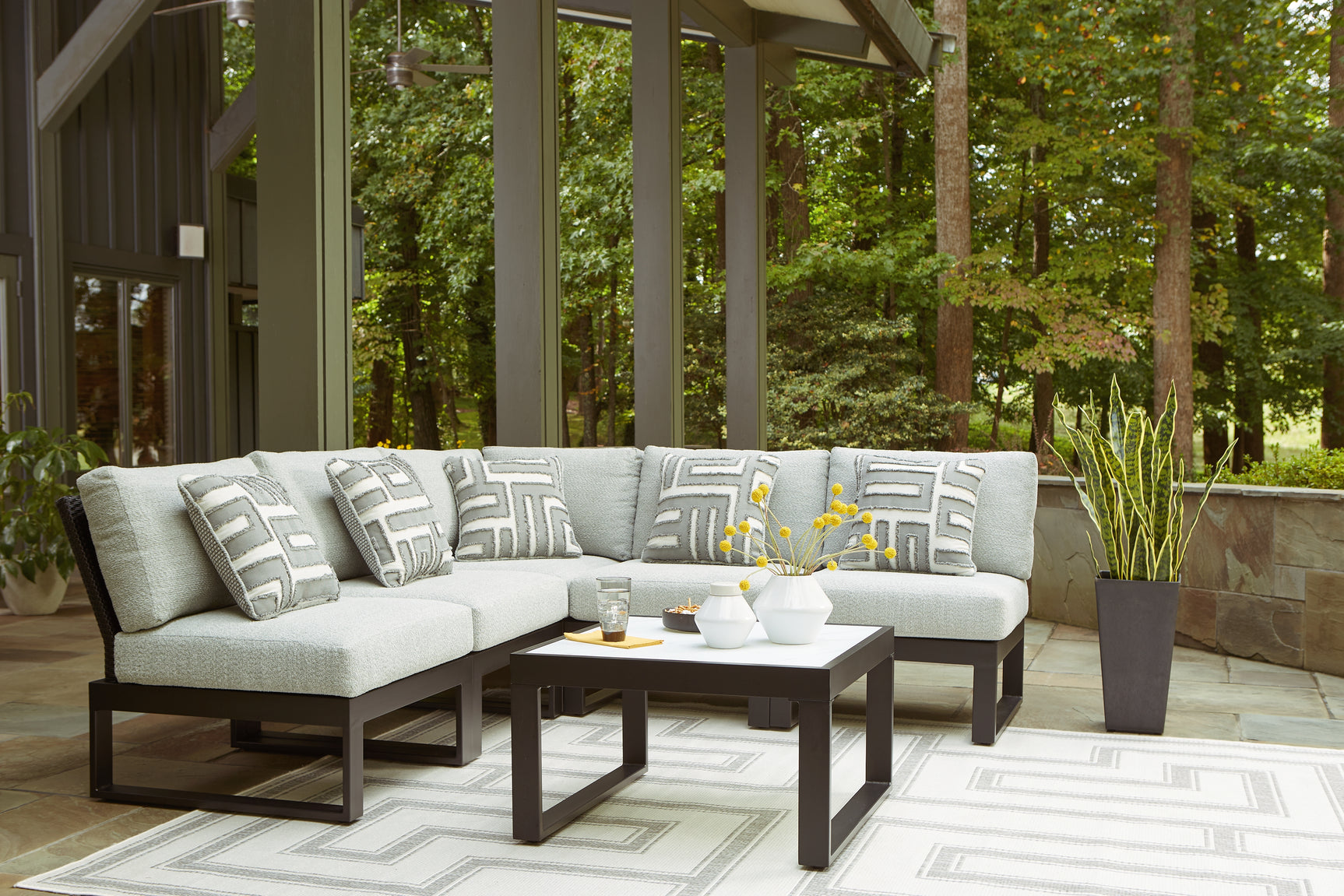 Beachloft Black 6-Piece Outdoor Sectional