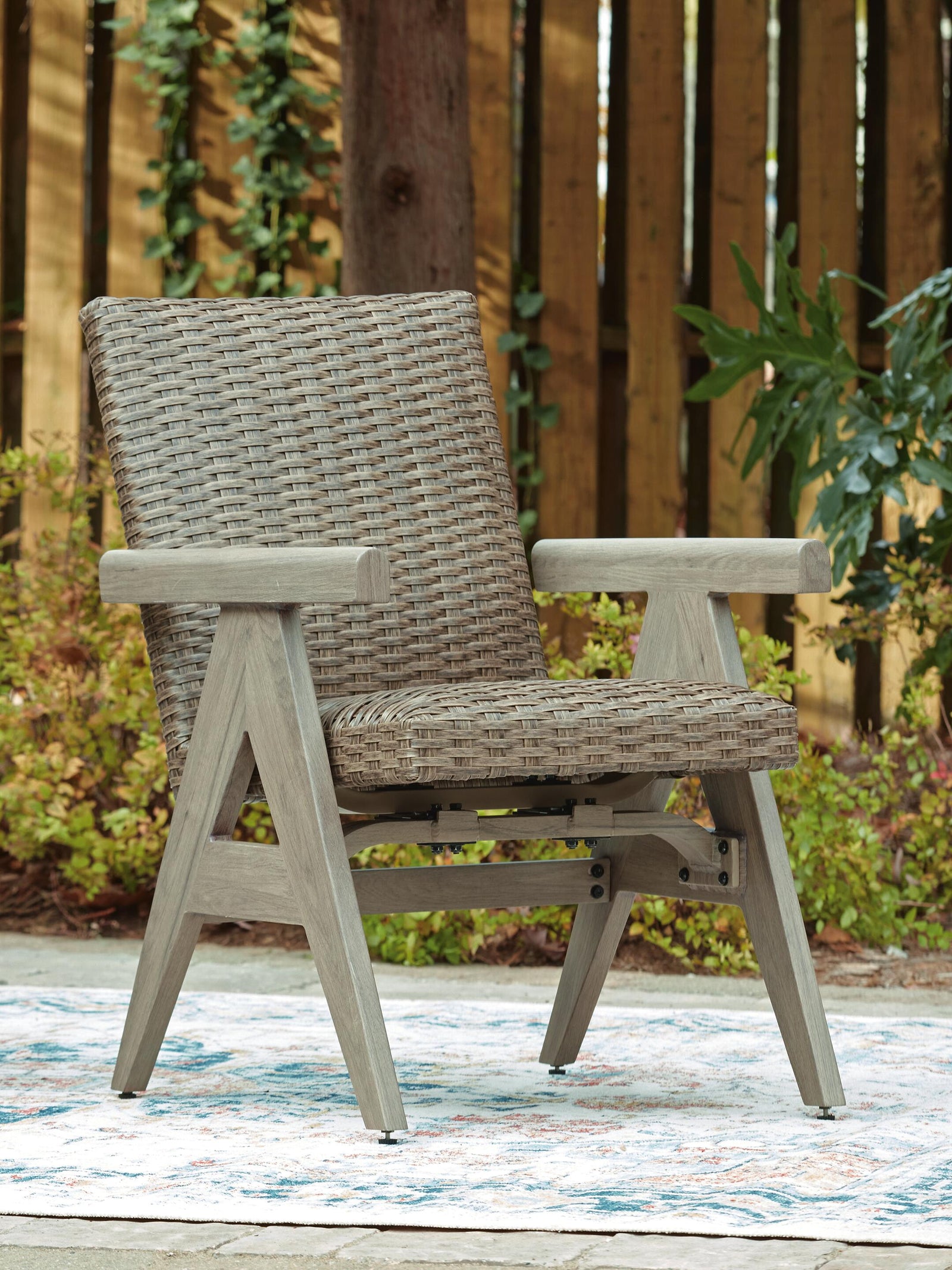 Cliff Beige Trails Outdoor Dining Table and 4 Chairs