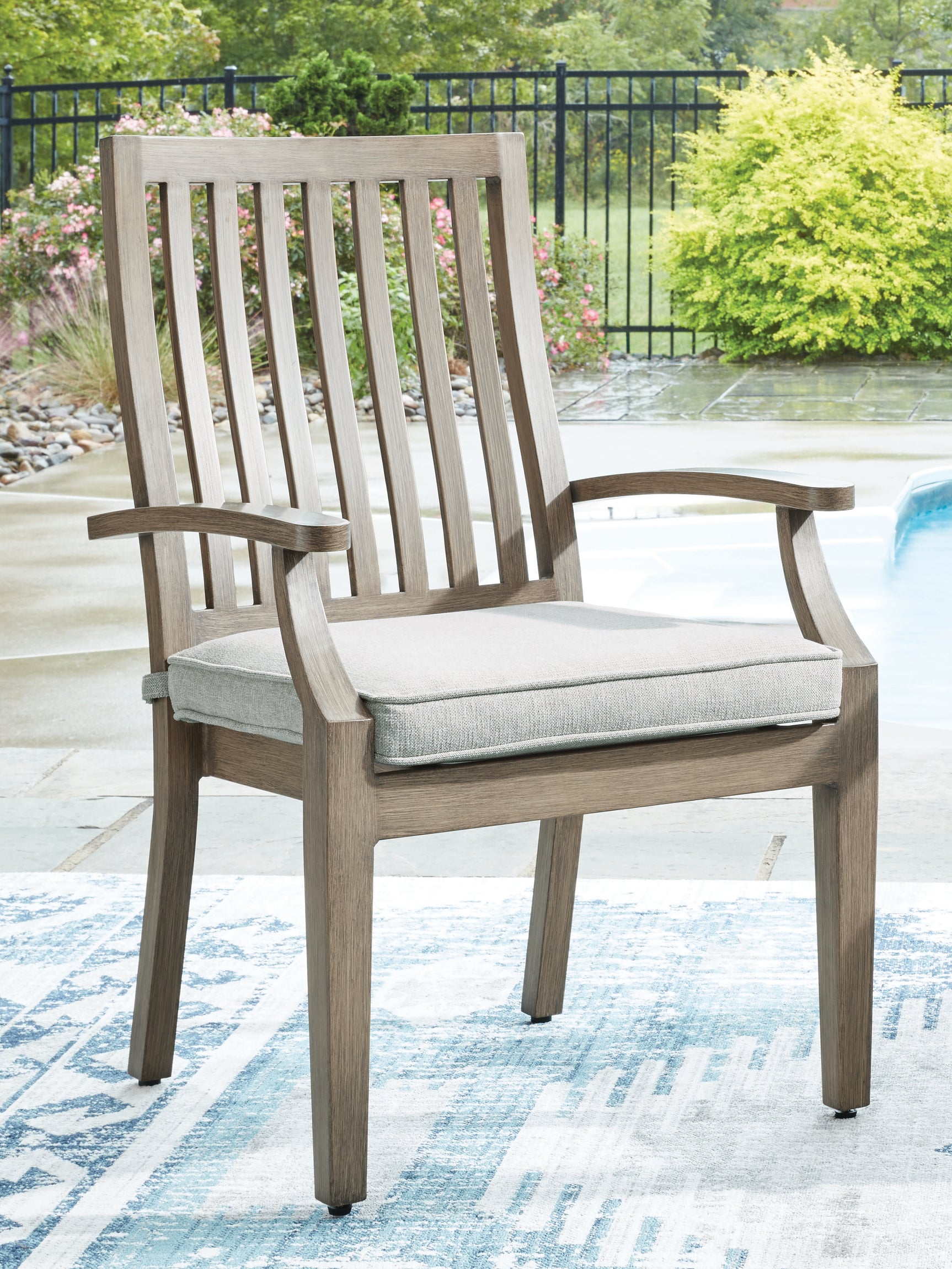Rainier Brown/Beige Ranch Outdoor Dining Table and 4 Chairs