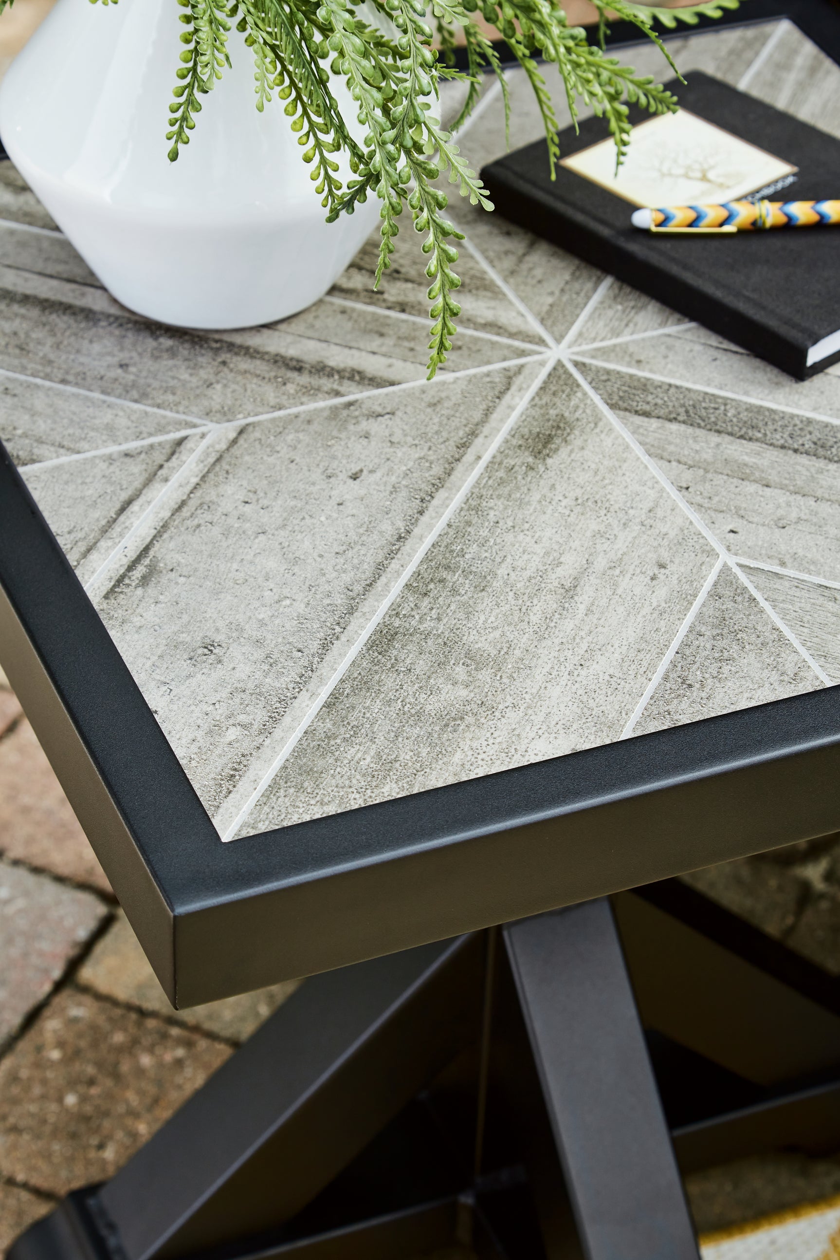 Beachcroft Black/Light Gray Outdoor Sofa and  2 Lounge Chairs with Coffee Table and 2 End Tables
