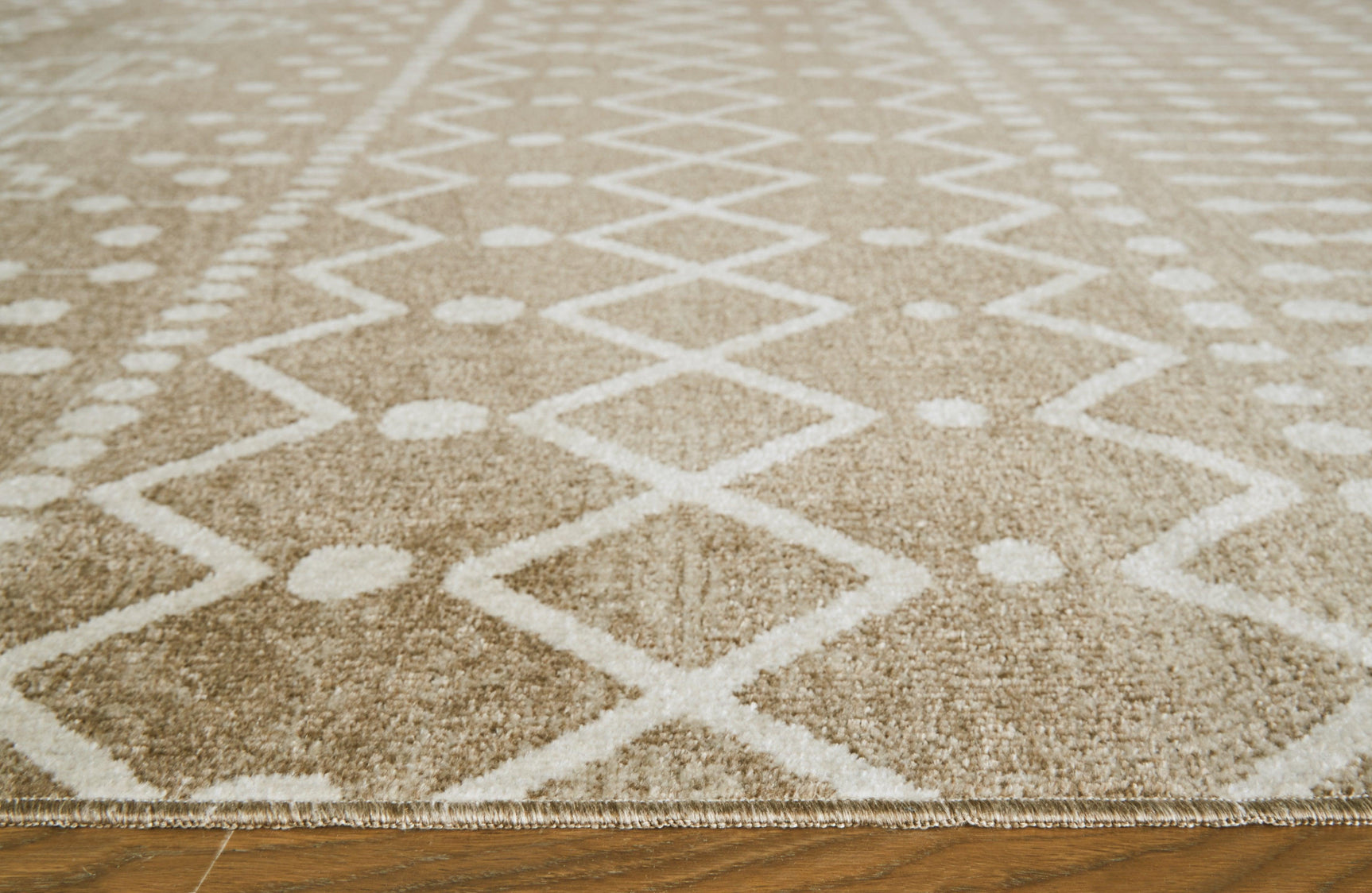 Bunchly Tan Brown Cream 5' x 7' Area Rug