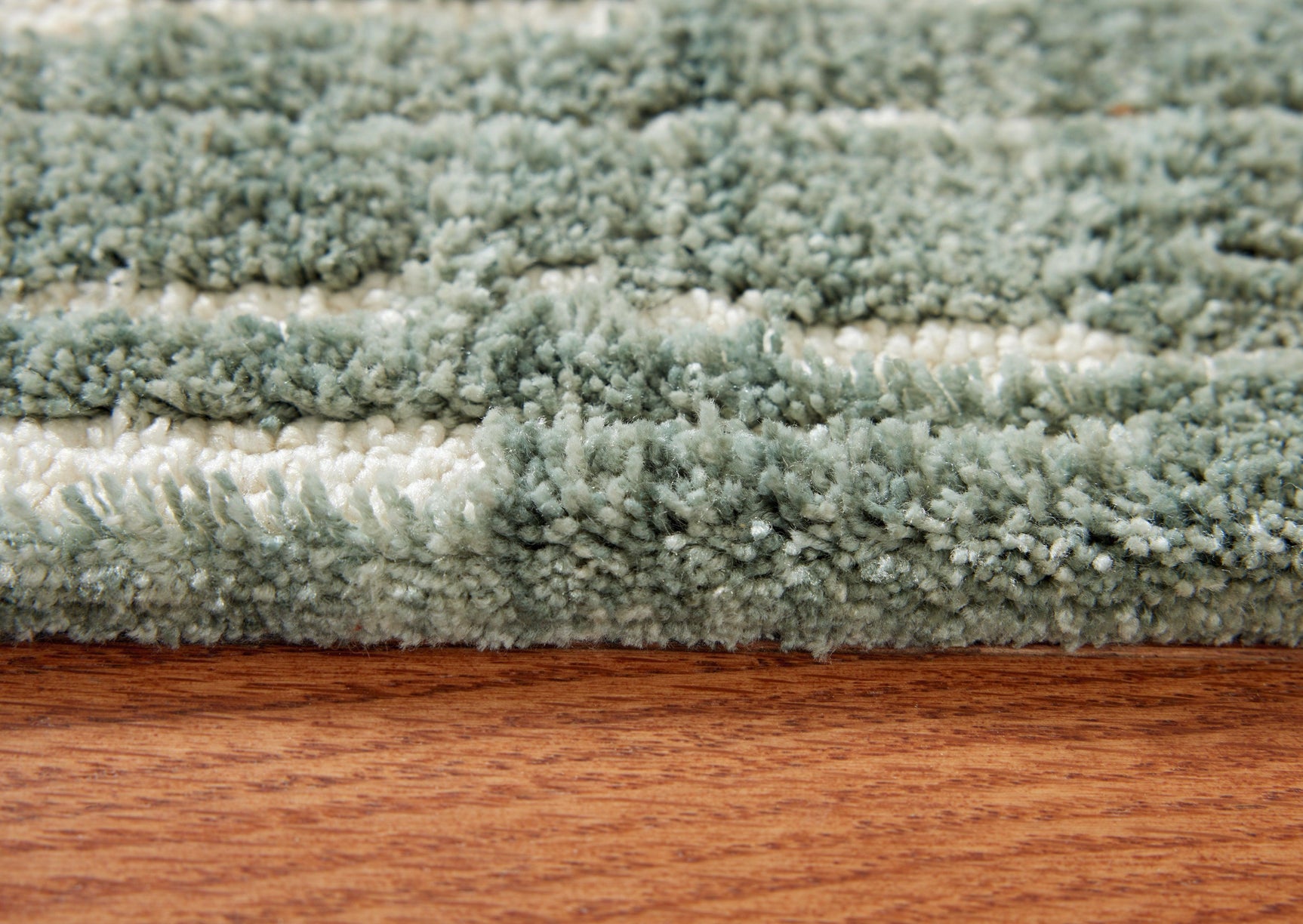 Cayworth Teal/White 8' x 10' Rug