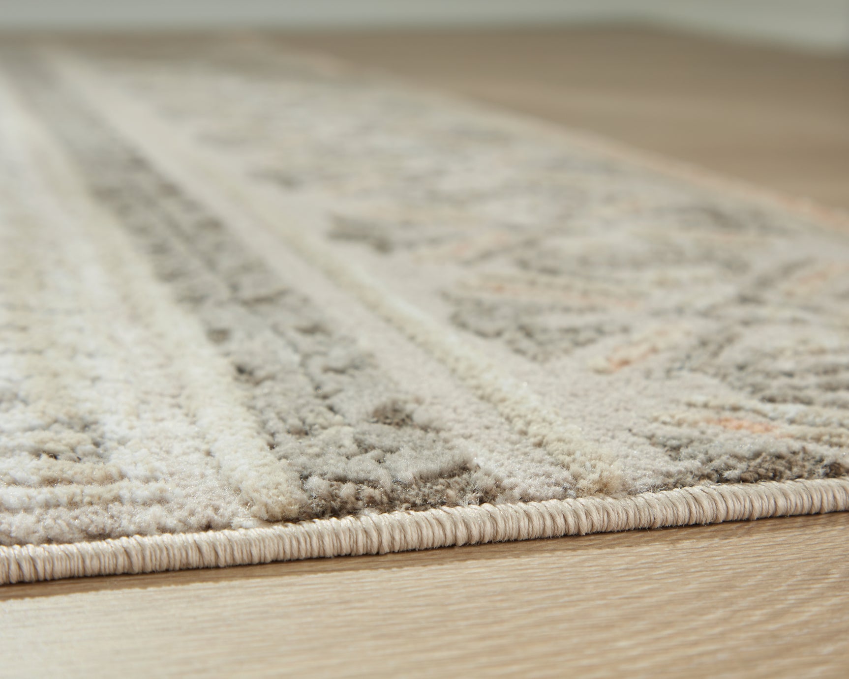 Bachby Multi 5'3" x 7' Area Rug