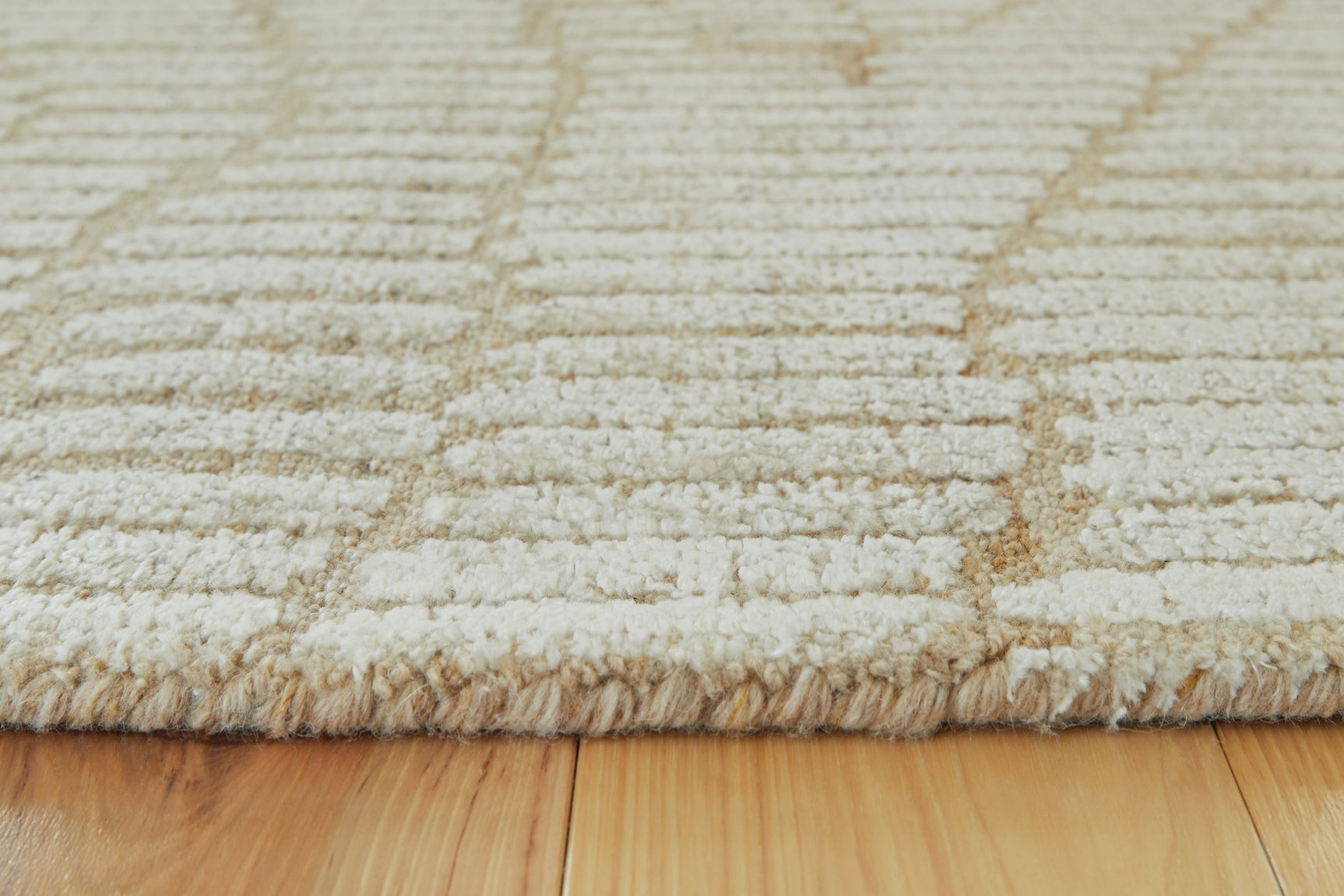 Jaseena Beige/Tan 7'8" x 10' Area Rug