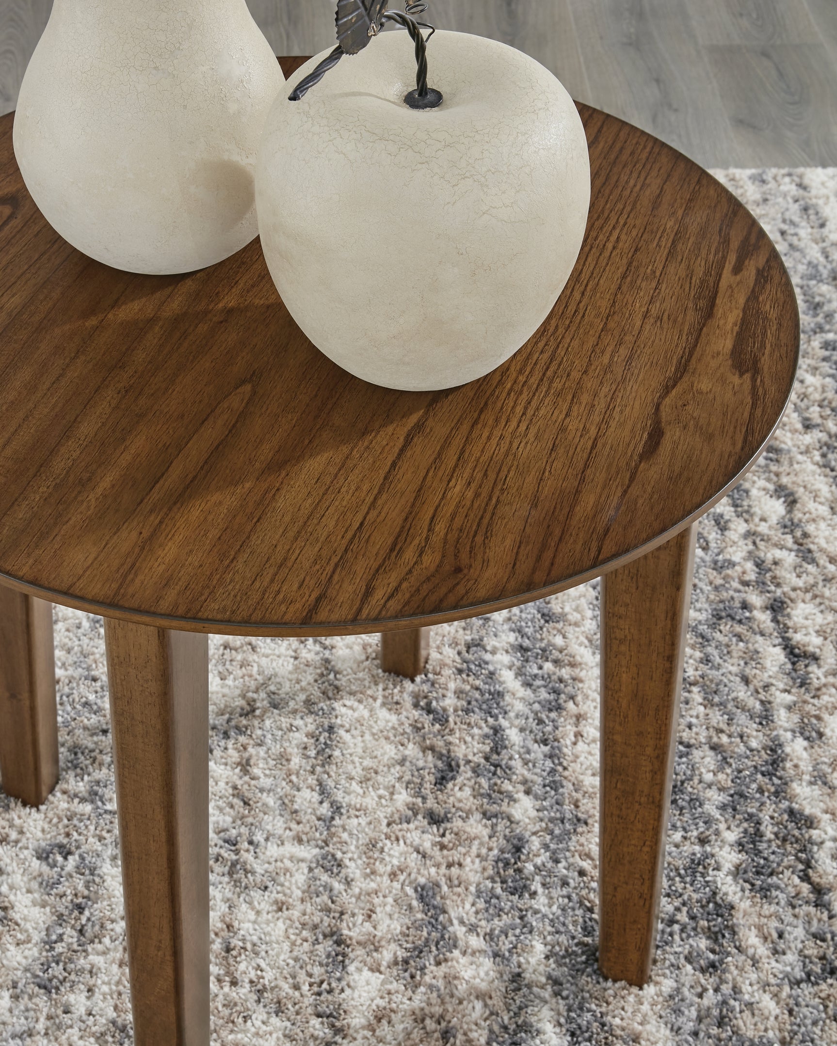 Gordonay Brown Table (Set of 3)