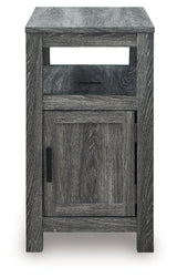Fendenmore Brown/Gray Chairside End Table
