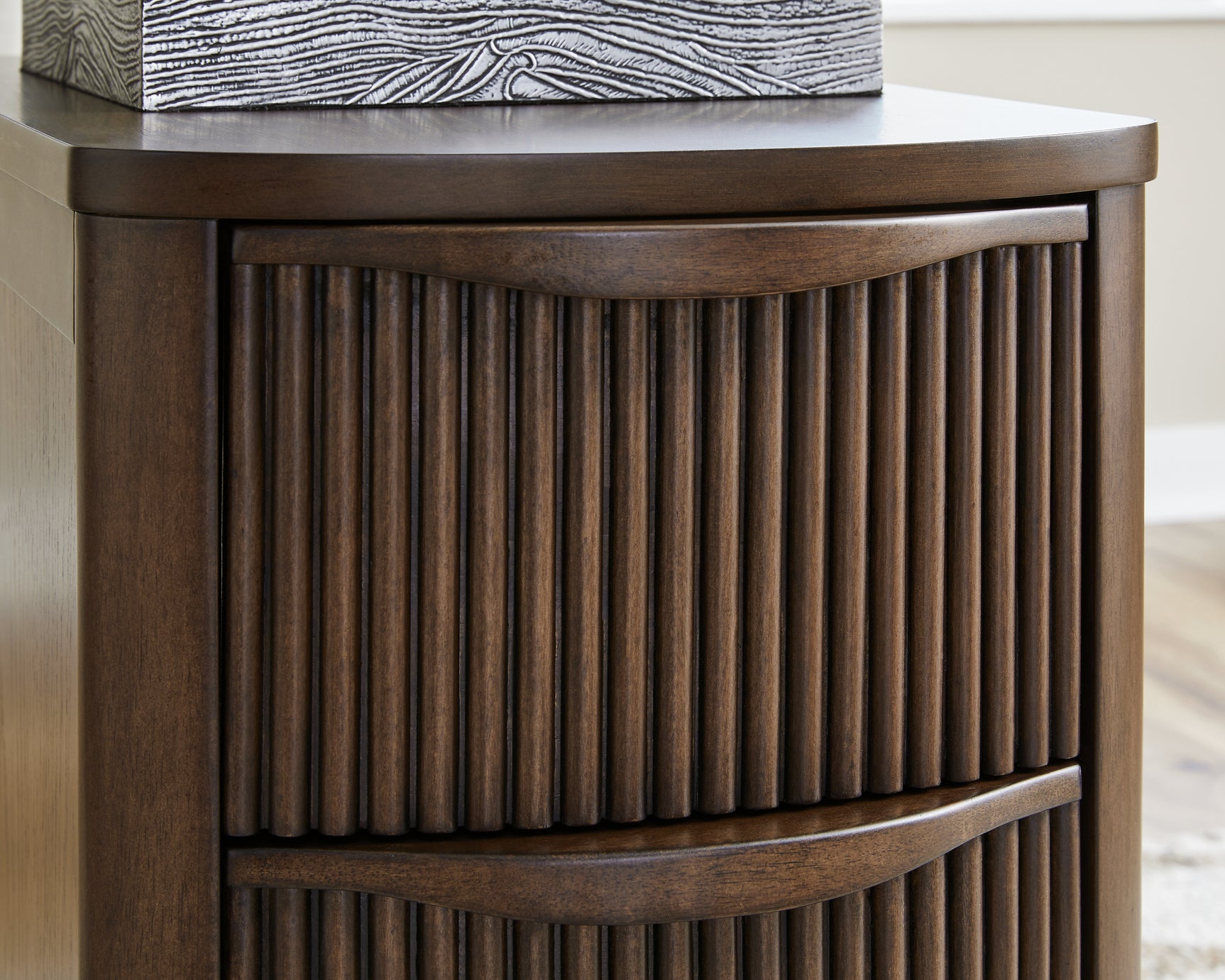 Camdill Dark Brown Chairside End Table