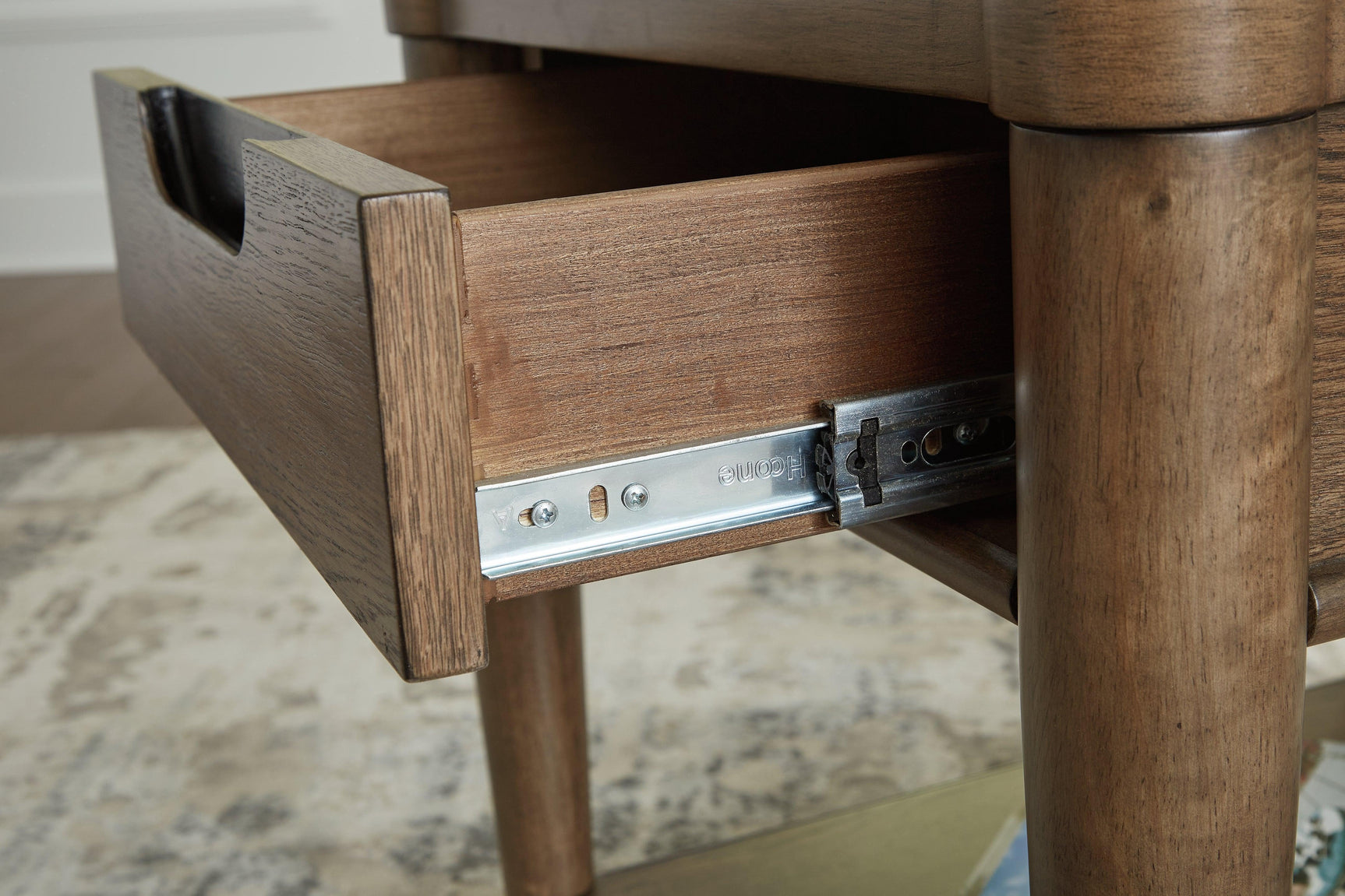 Roanhowe Brown Coffee Table With 2 End Tables
