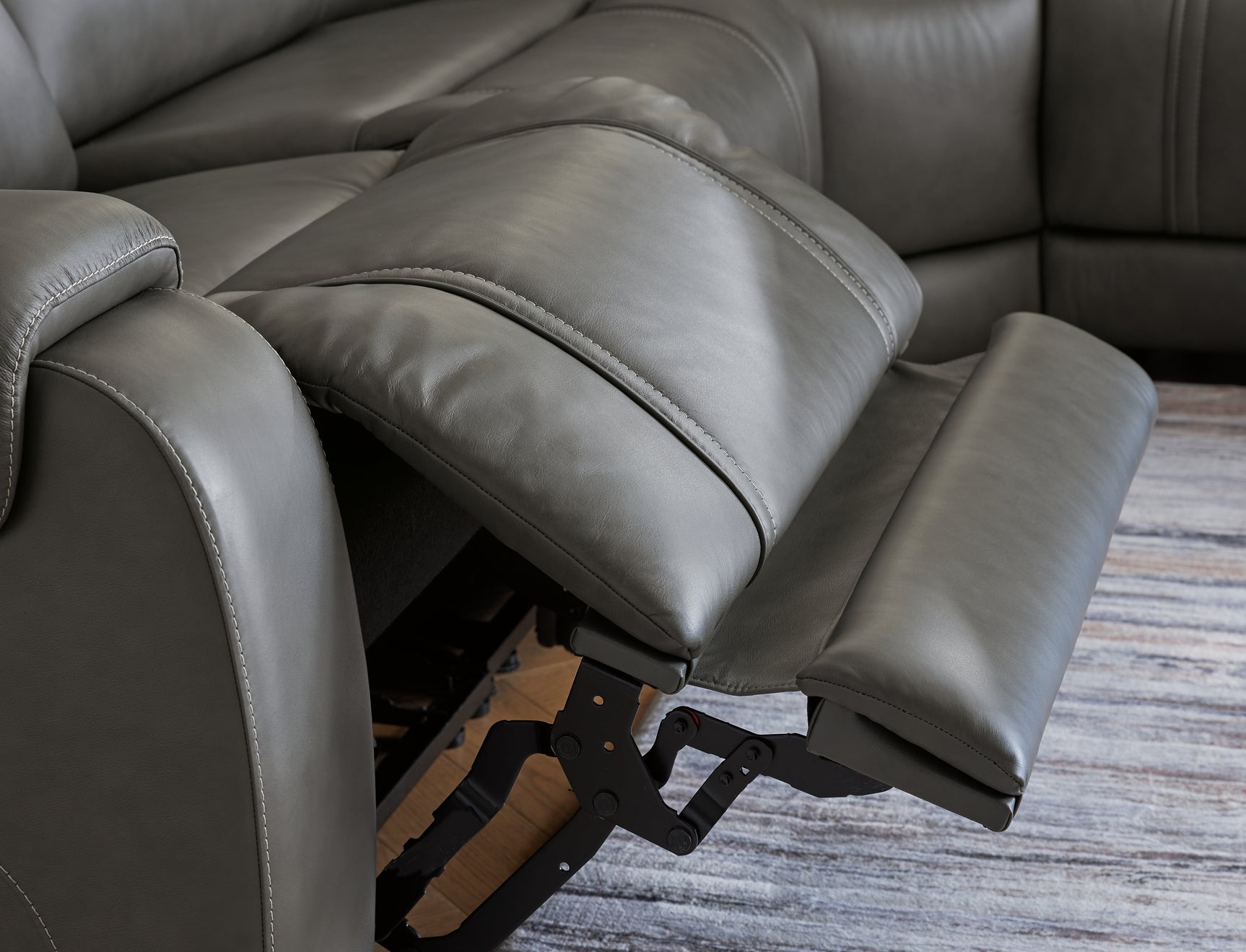 5Z - Pittson Anchor Leather 6-Piece Power Reclining Sectional