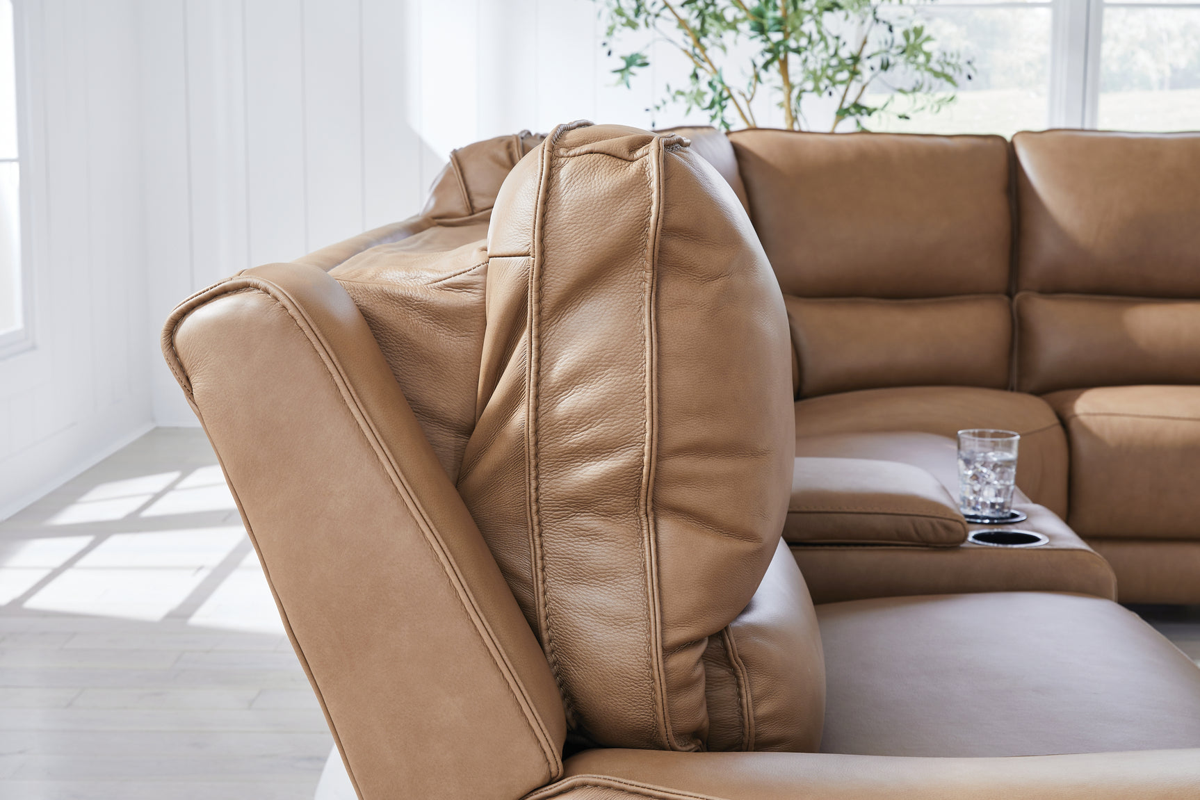 DeepWakes Caramel Leather 6-Piece Reclining Sectional with Storage Console