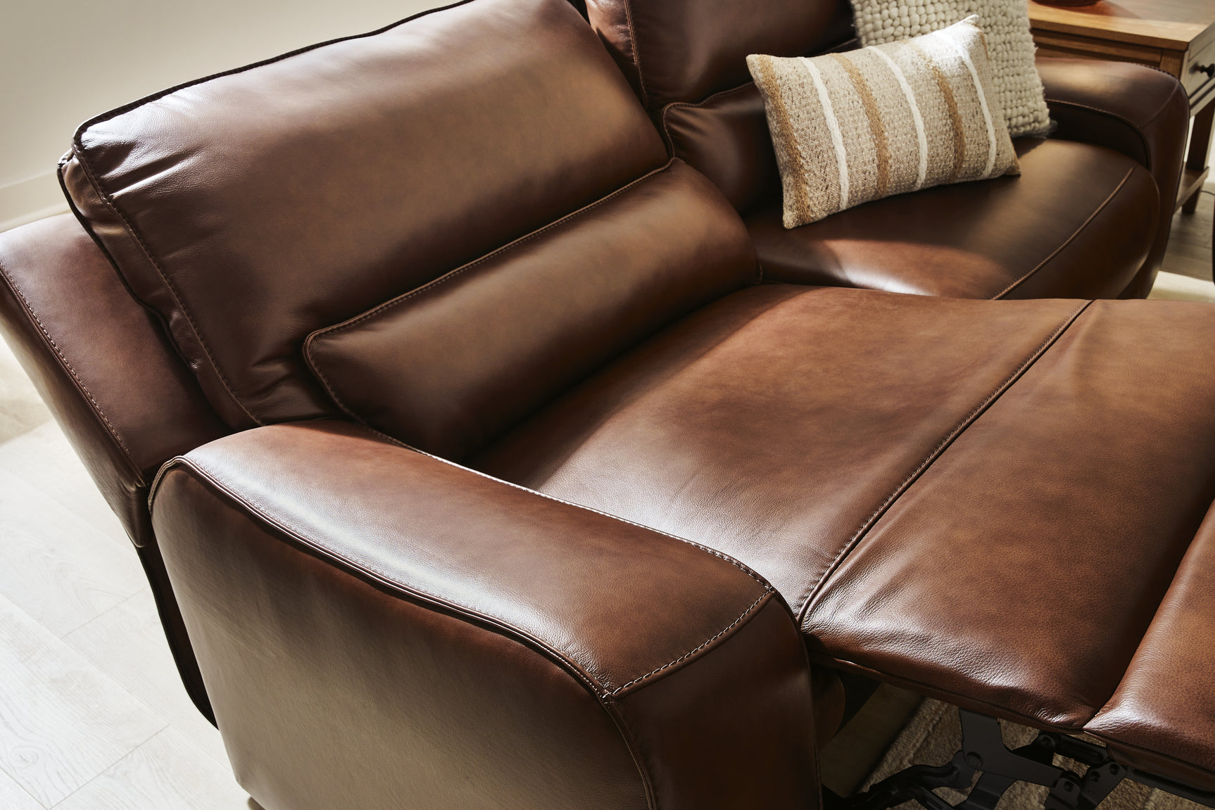 DeepWakes Canyon Leather Power Reclining Sofa
