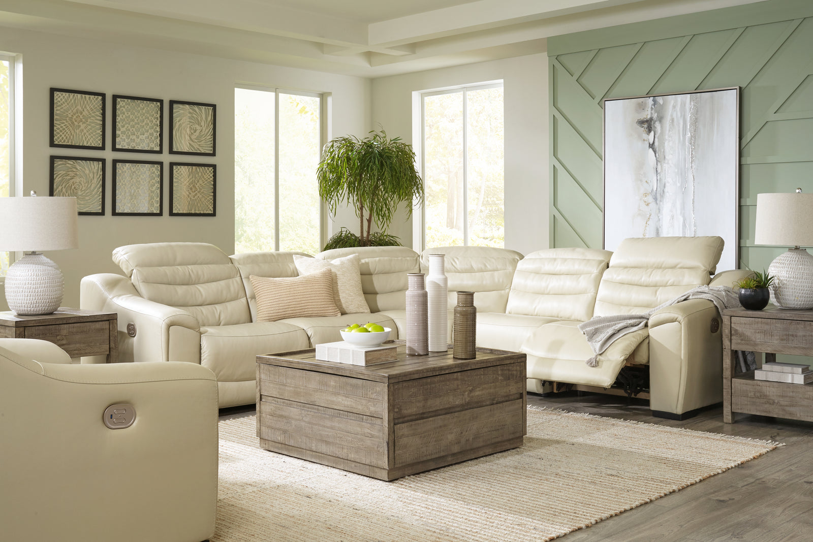 Center Cream Line 5-Piece Sectional With Recliner
