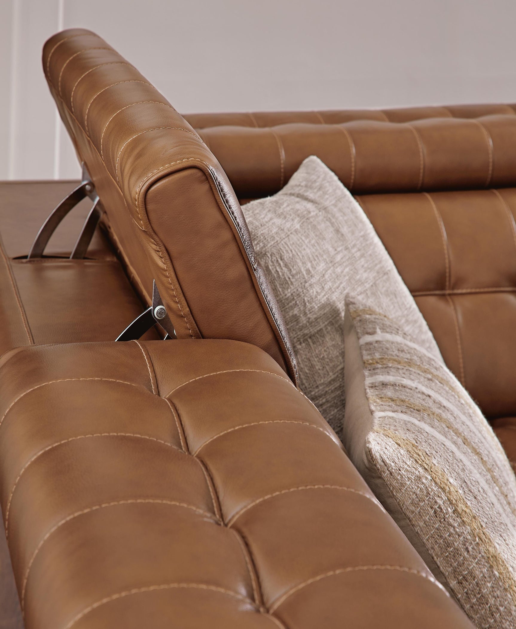 Temmpton Chocolate Leather 4-Piece Reclining Sectional