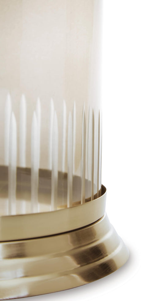 Aavinson Amber/Gold Finish Candle Holder finish detail