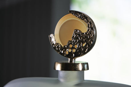 Acario Taupe/Gold Finish Jar detail view