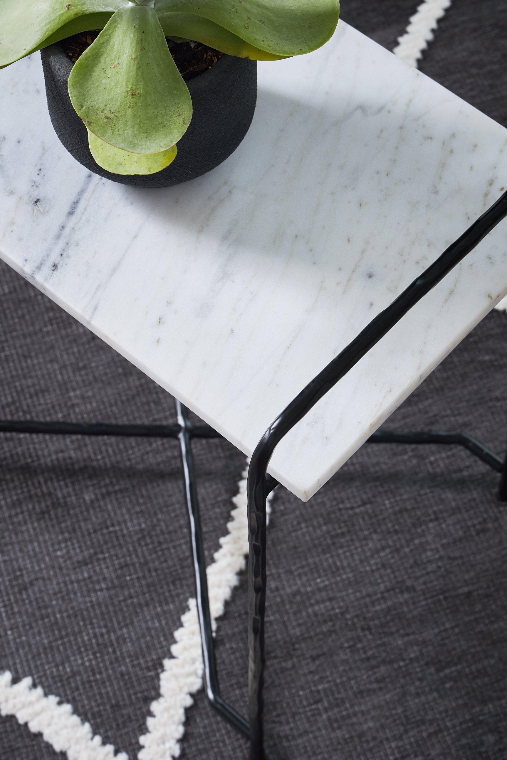Ashber White/black Accent Table - Ella Furniture