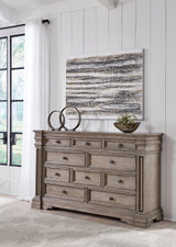 Blairhurst Light Grayish Brown Dresser - Ella Furniture